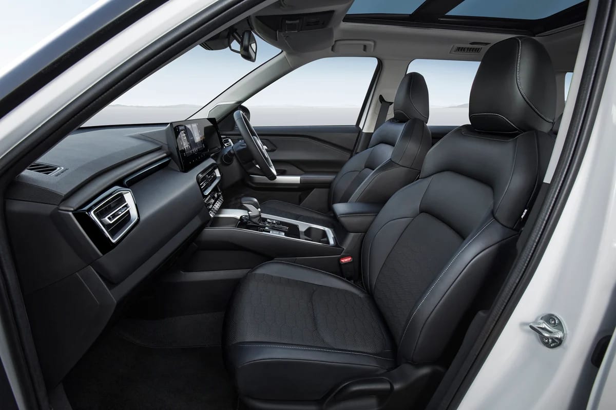 Front seats & dashboard