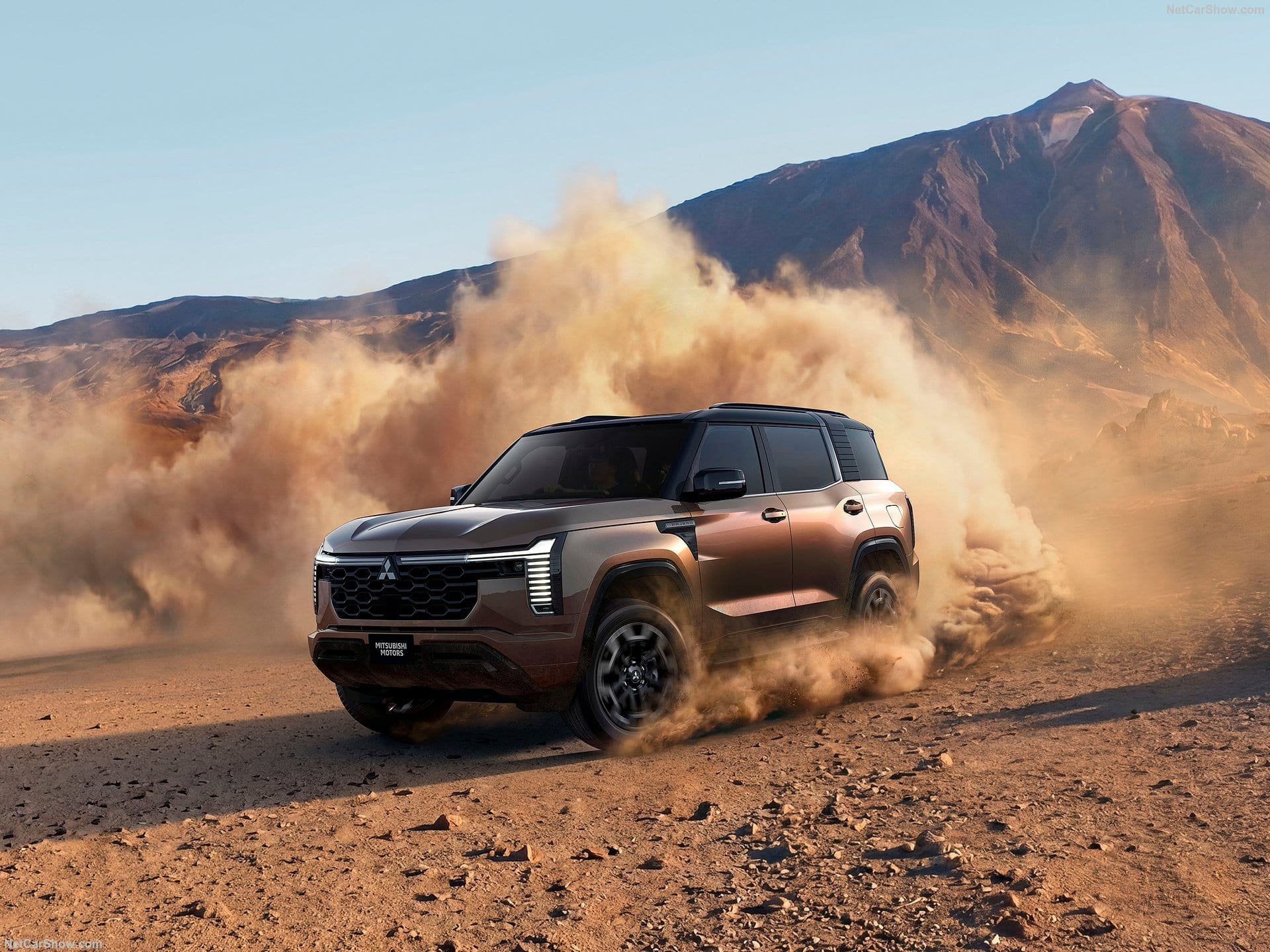 Pajero — Grille & Bumper Design